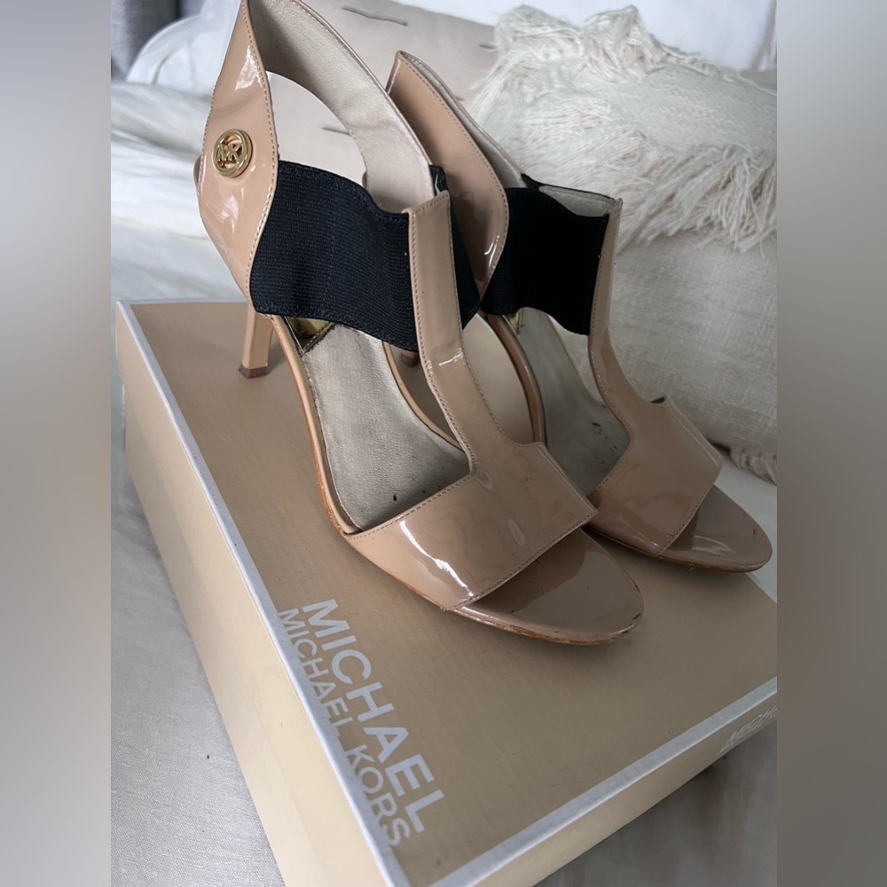 MK SIVIAN T STRAP HEELS